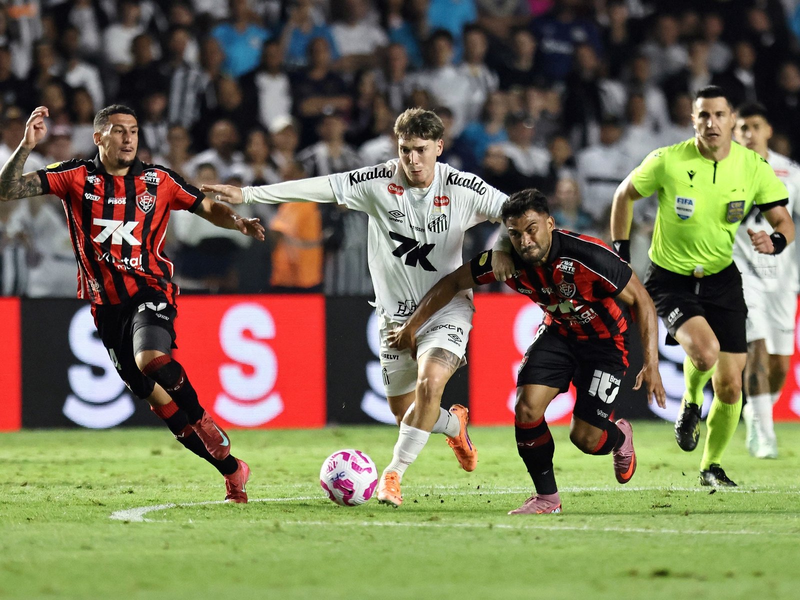 Dura derrota para el Santos: al borde del descenso y sin Neymar… :: Olé