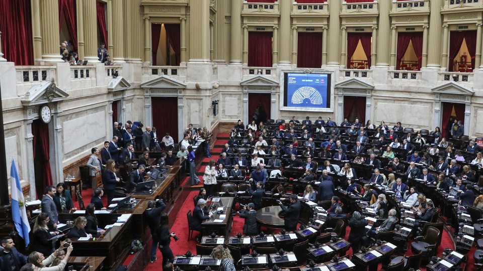 El Congreso cita funcionarios para que den explicaciones | Por las coimas en Andis y el salvataje de Trump