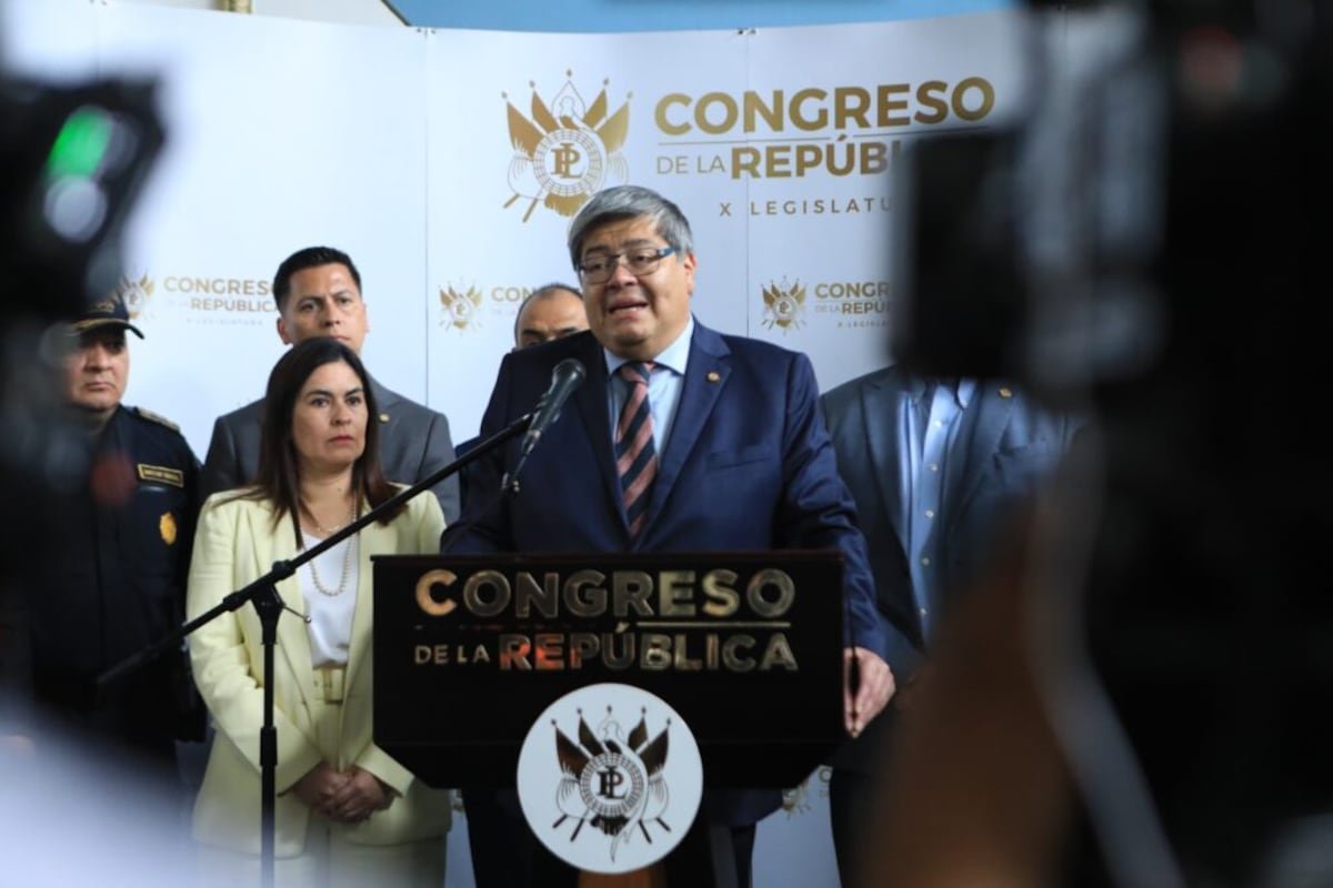 El ministro de Gobernación renuncia tras la fuga de 20 pandilleros del Barrio 18 en Guatemala