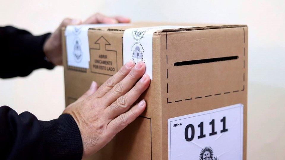 Elecciones legislativas 2025 hoy: el voto de los candidatos, las declaraciones y los resultados