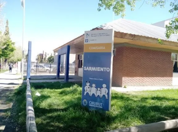 Investigan a un policía por abusar sexualmente de una compañera en una comisaría