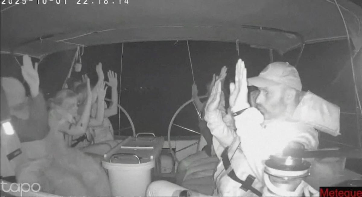 Israel pone fin a la flotilla con ayuda a Gaza al interceptar los barcos de la misión en aguas internacionales | Internacional