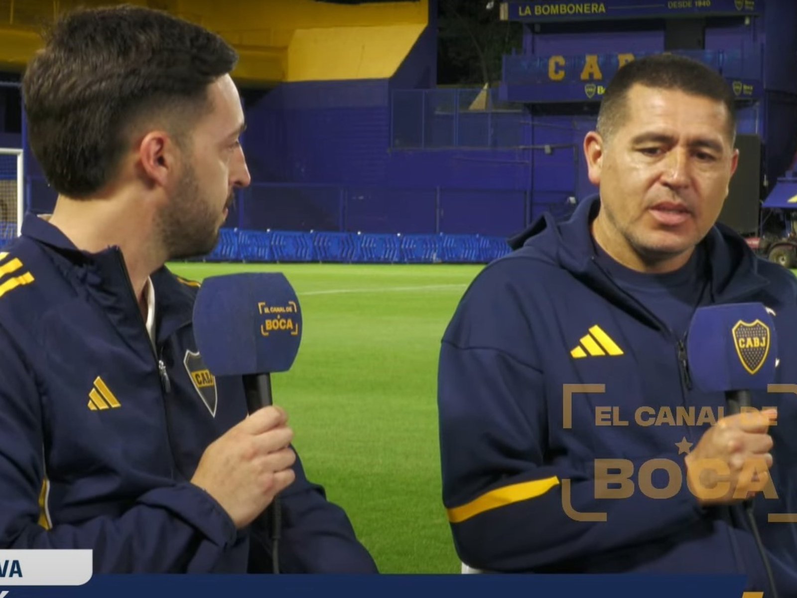 Juan Román Riquelme volvió a hablar luego de tres meses y no dijo nada sobre la salud de Miguel Russo, apenas un elogio para el DT de Boca: «Es un genio»