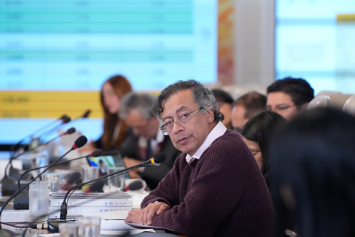 La Casa Blanca le pide a Petro retractarse por asegurar que había colombianos en una lancha que Estados Unidos bombardeó en el mar Caribe