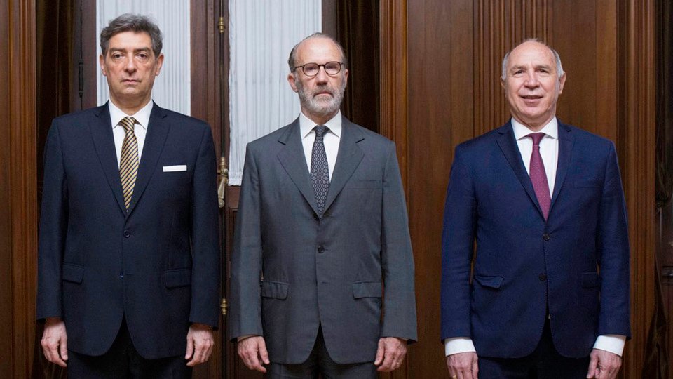 La Corte Suprema se queja de las demoras en las causas de lesa humanidad, pero renunció a su rol para acelerarlas | Un fallo que fue el guiño que esperaban los represores