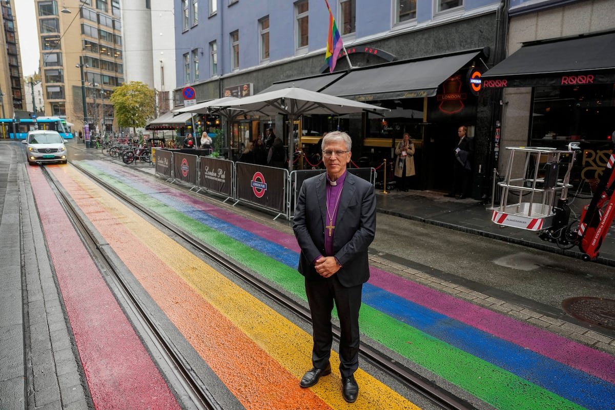 La Iglesia de Noruega pide perdón a las personas LGTBI+ por discriminarlas | LGTBIQ+