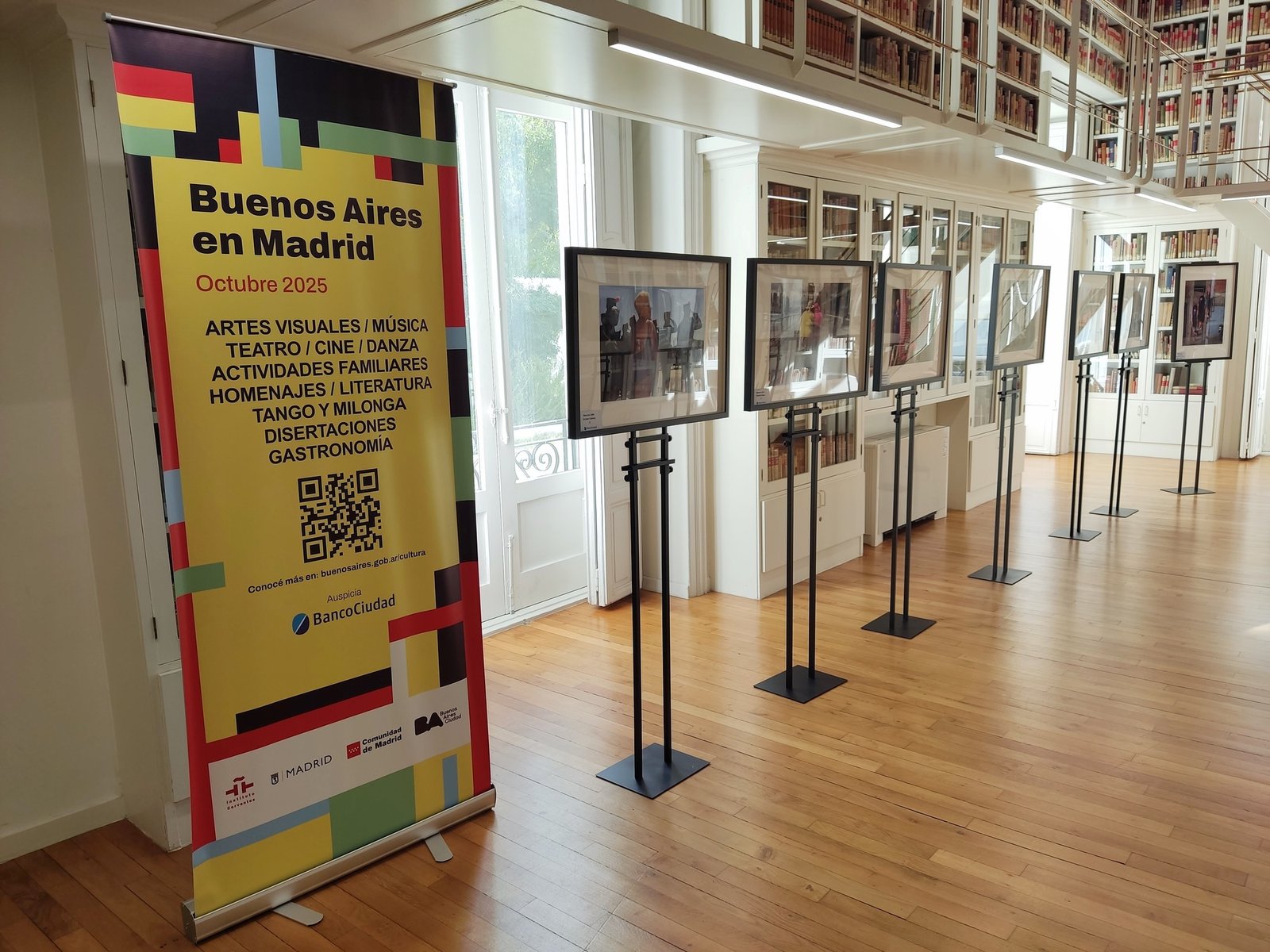 La biblioteca de Ortega y Gasset en Madrid recibe una muestra de fotografías de porteños