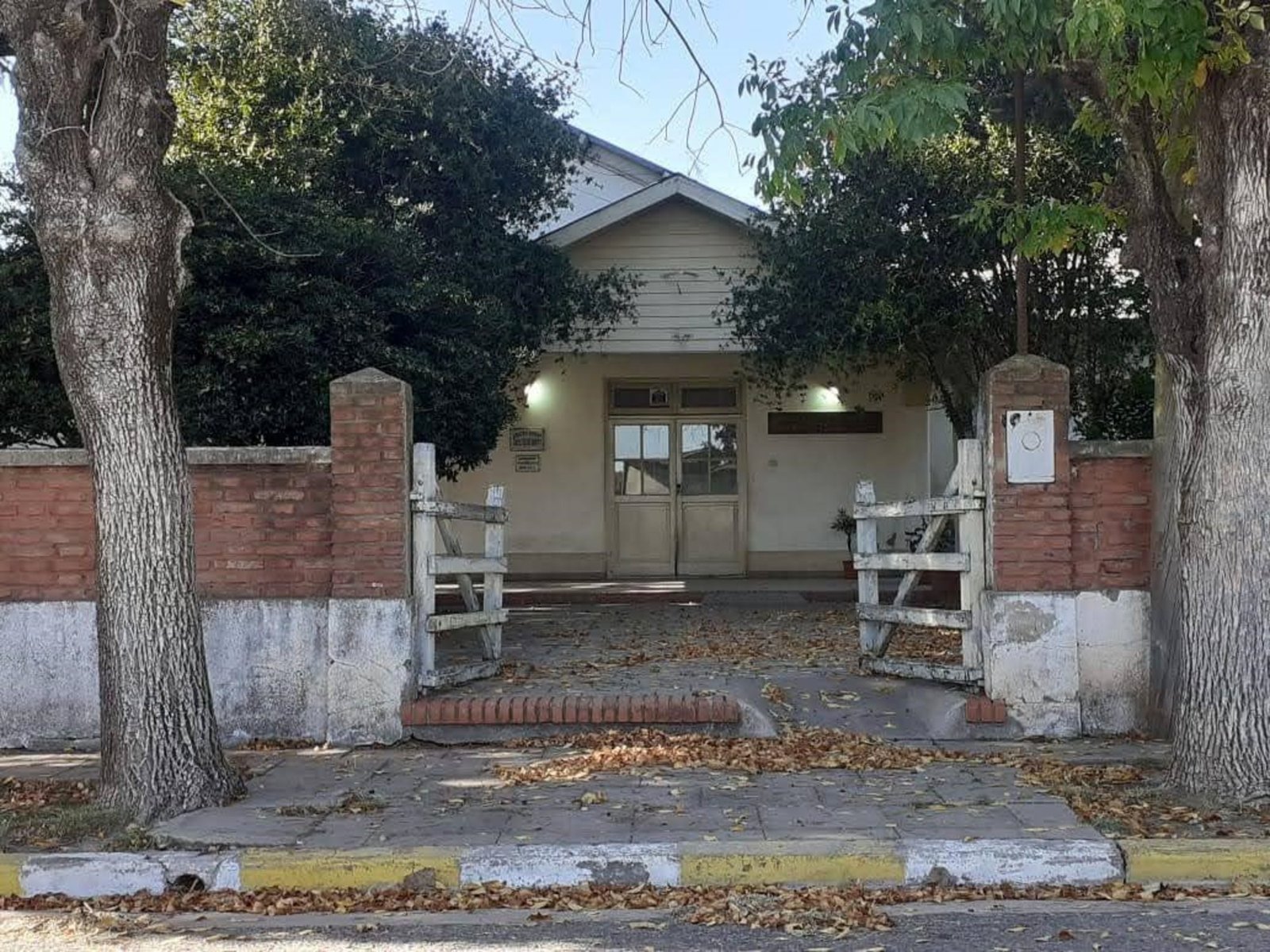 La escuela donde explotó una maqueta volvió a clases e investigan quién fue el responsable del experimento