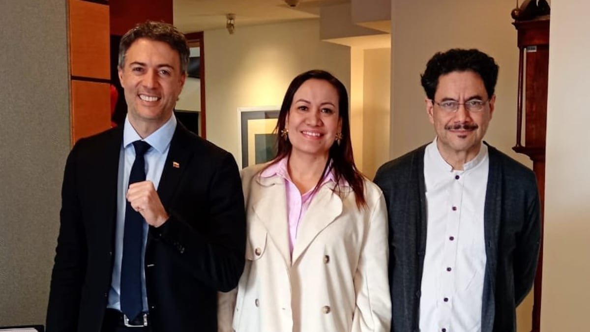 La izquierda colombiana denuncia un “golpe contra la democracia” y cierra filas para defender la consulta presidencial del Pacto Histórico