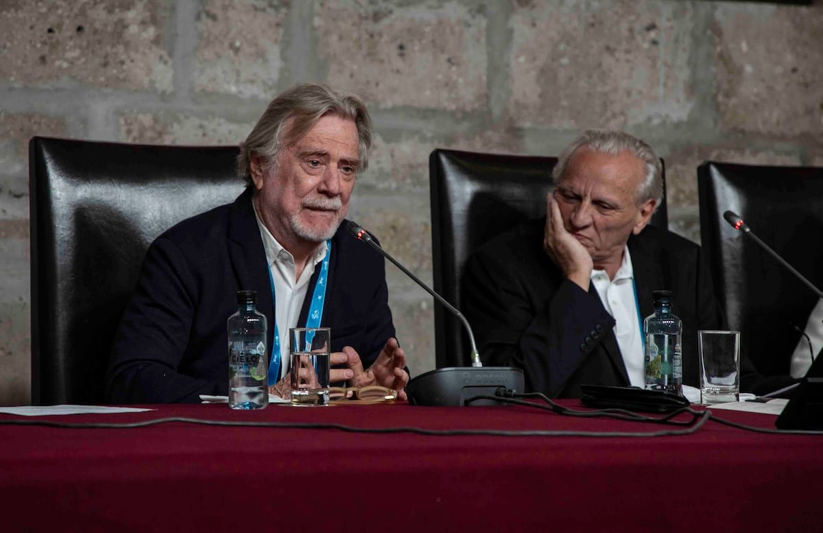 La lengua de las redacciones: ¿vale aún la pena discutir por una coma en un mundo que depende de las máquinas? | Cultura