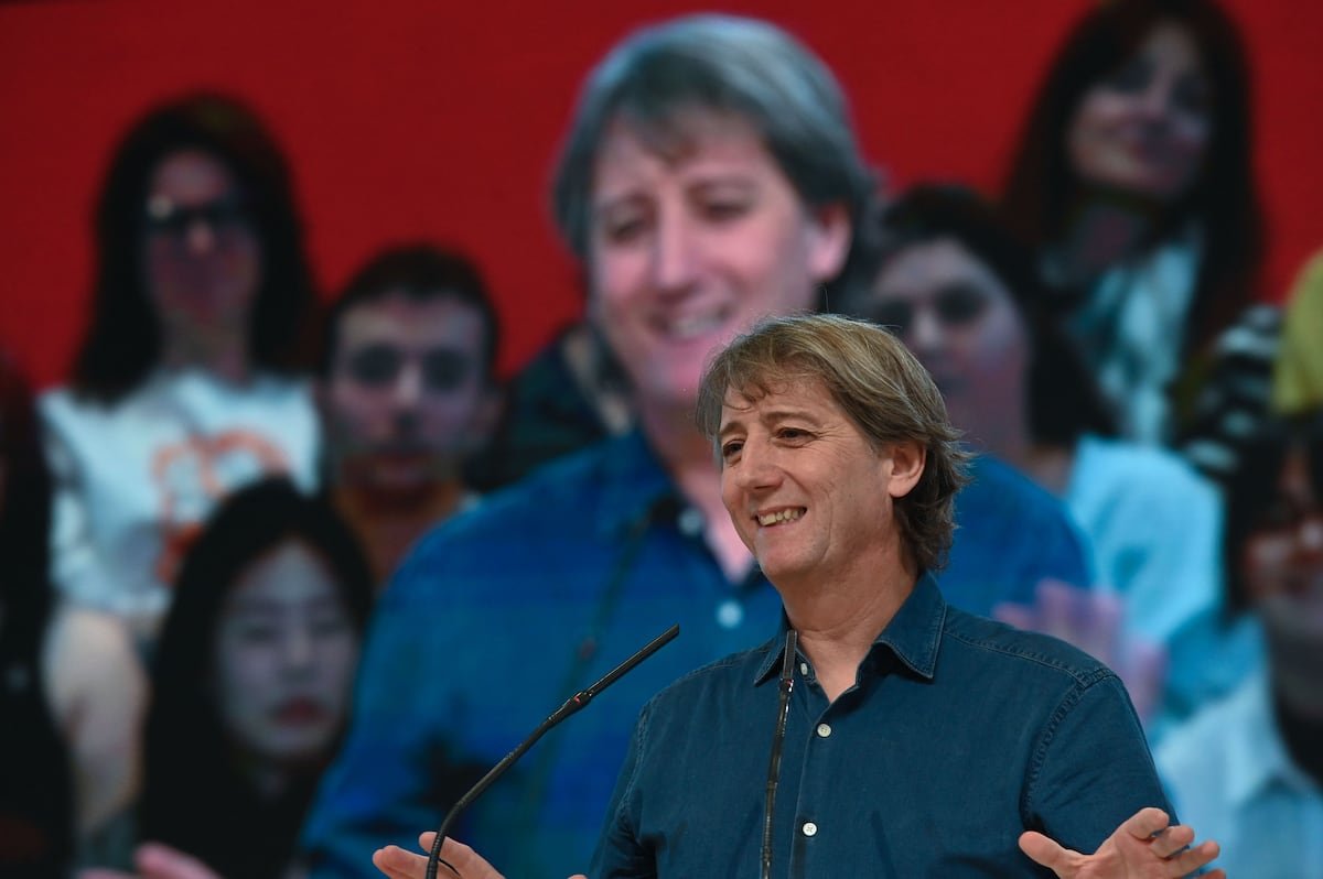 La omisión de la “y” de Castilla y León aleja a los leoneses y al PSOE local del candidato regional | España