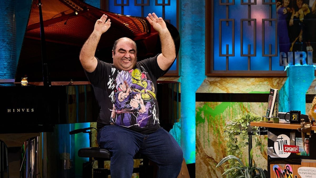 La promesa cumplida de Broncano a Custodio y el regreso de los invitados anónimos a ‘La revuelta’: “No sabemos nada de él pero nos cayó muy bien” | Televisión