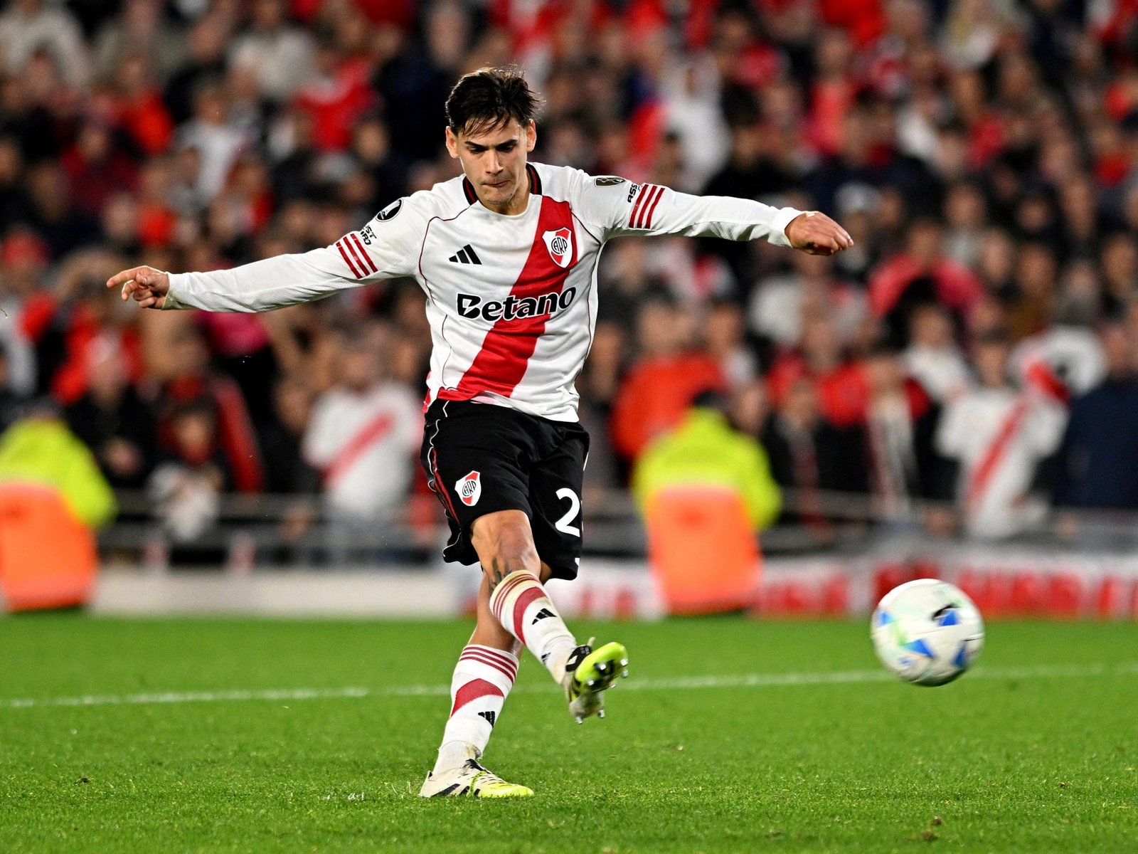 La queja de Martínez Quarta: «Las faltas mínimas fueron para ellos» :: Olé