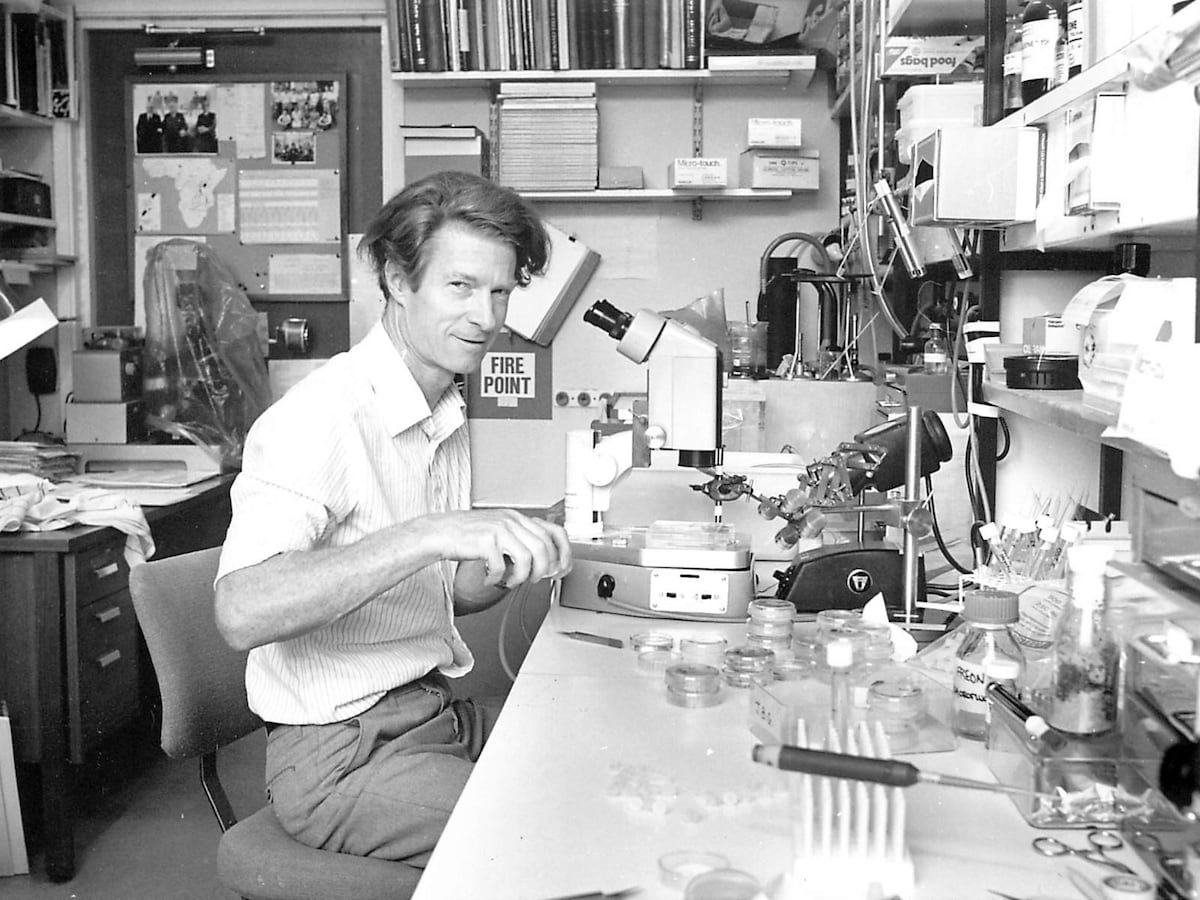 Muere John Gurdon, el Nobel que recuperó el tiempo perdido | Ciencia