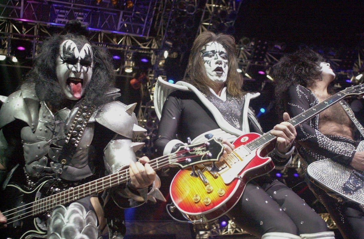 Muere ‘Space Ace’ Frehley, el guitarrista que puso fuegos artificiales a los primeros años de Kiss | Cultura