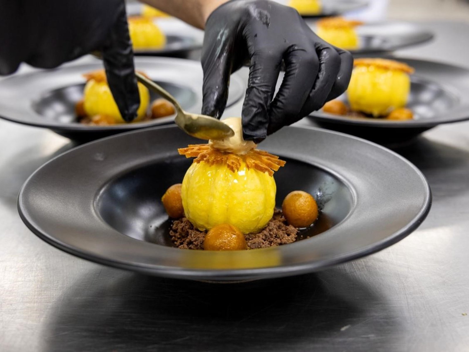 Postres, tortas y esculturas de chocolate, en la búsqueda de los mejores pasteleros del país