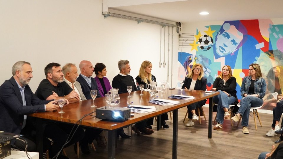 Presentan un acuerdo para el tratamiento mediático de jóvenes en conflicto con la ley penal | La Defensoría del Pueblo bonaerense junto a diferentes organismos provinciales