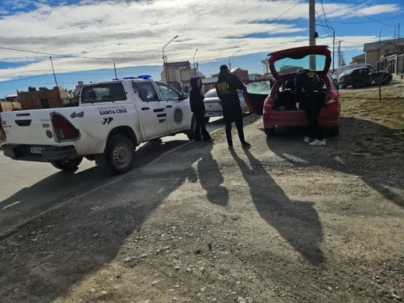 Río Gallegos: operativo policial tras reporte internacional por delitos digitales