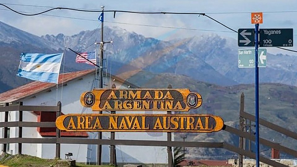 Sin pasar por el Congreso, Milei autorizó ejercicios militares de EEUU en la Base Naval de Ushuaia | En medio de las negociaciones con el Tesoro norteamericano