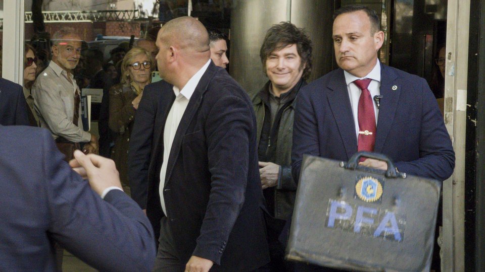 Sin pies ni cabeza, van solo con Milei | Desde LLA aseguran que no darán de baja a Karen Reichardt