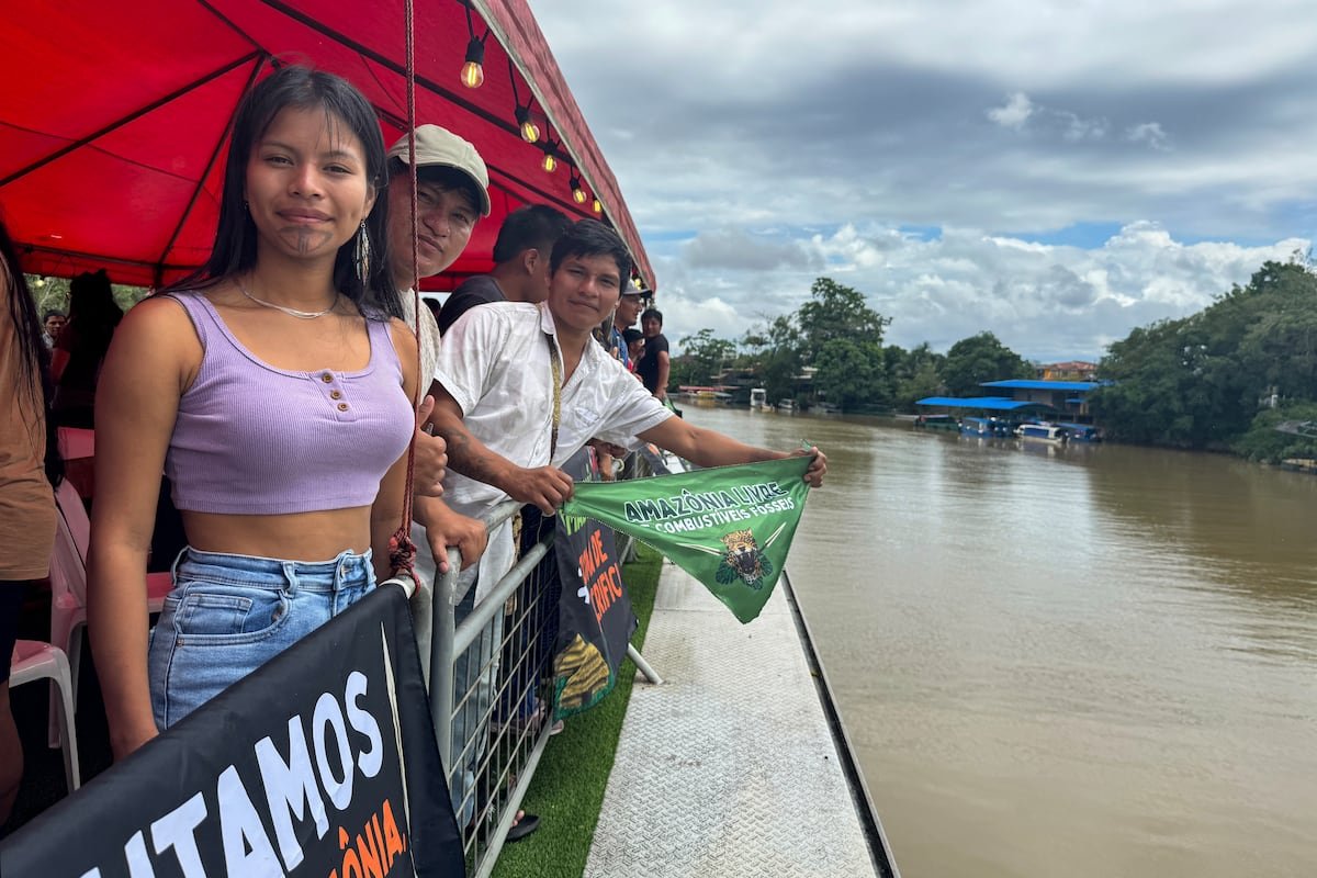 Zarpa la flotilla indígena: 3.000 kilómetros por el Amazonas para llevar la voz de sus pueblos a la COP30 | América Futura