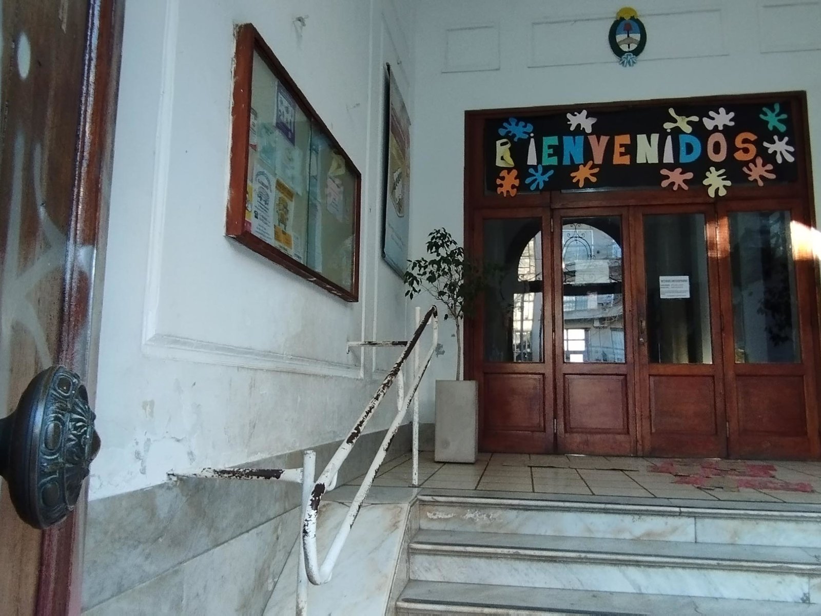 arrancó la medida de fuerza en todo el país y los gremios marchan al Congreso