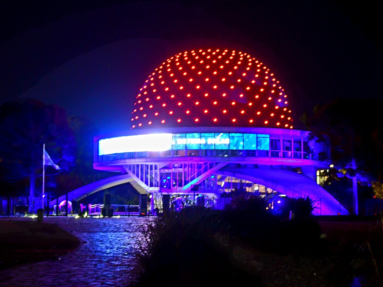 astrónomos y científicos exigen la cancelación de un evento de astrología en el Planetario