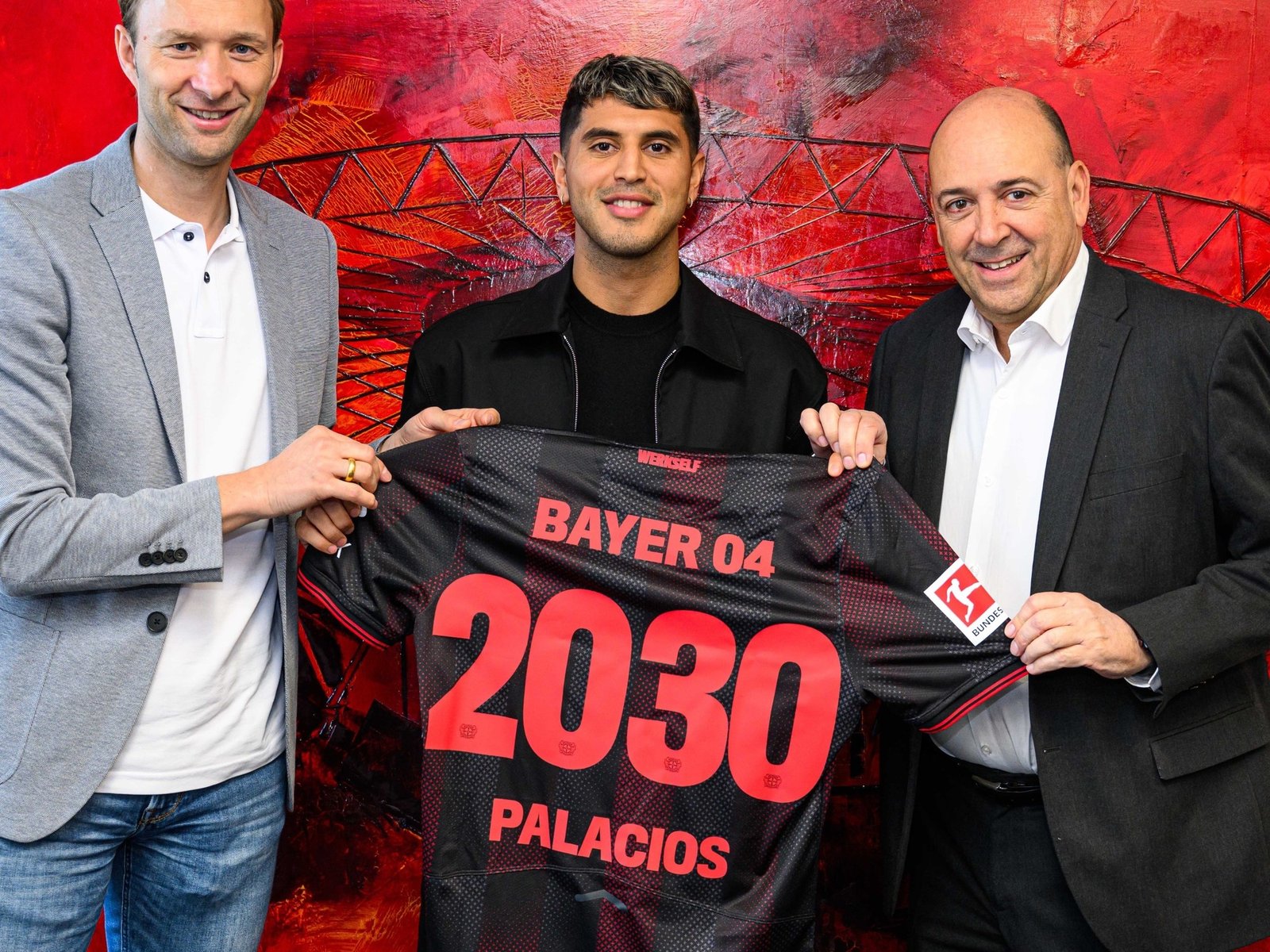 extendió su contrato con Bayer Leverkusen hasta 2030