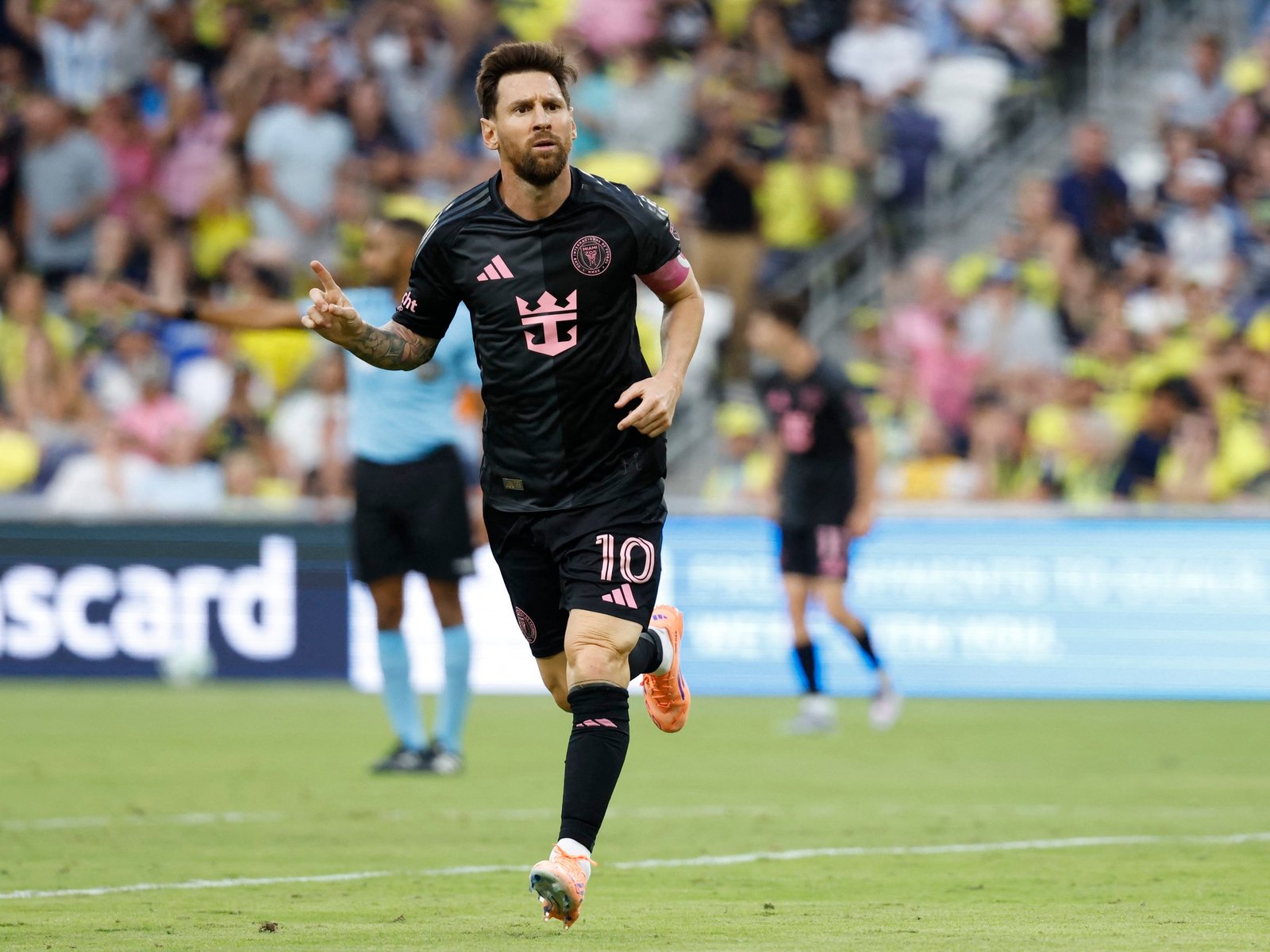 hat-trick para ganar la Bota de Oro, líder en asistencias y favorito de todos para ser el MVP de la liga