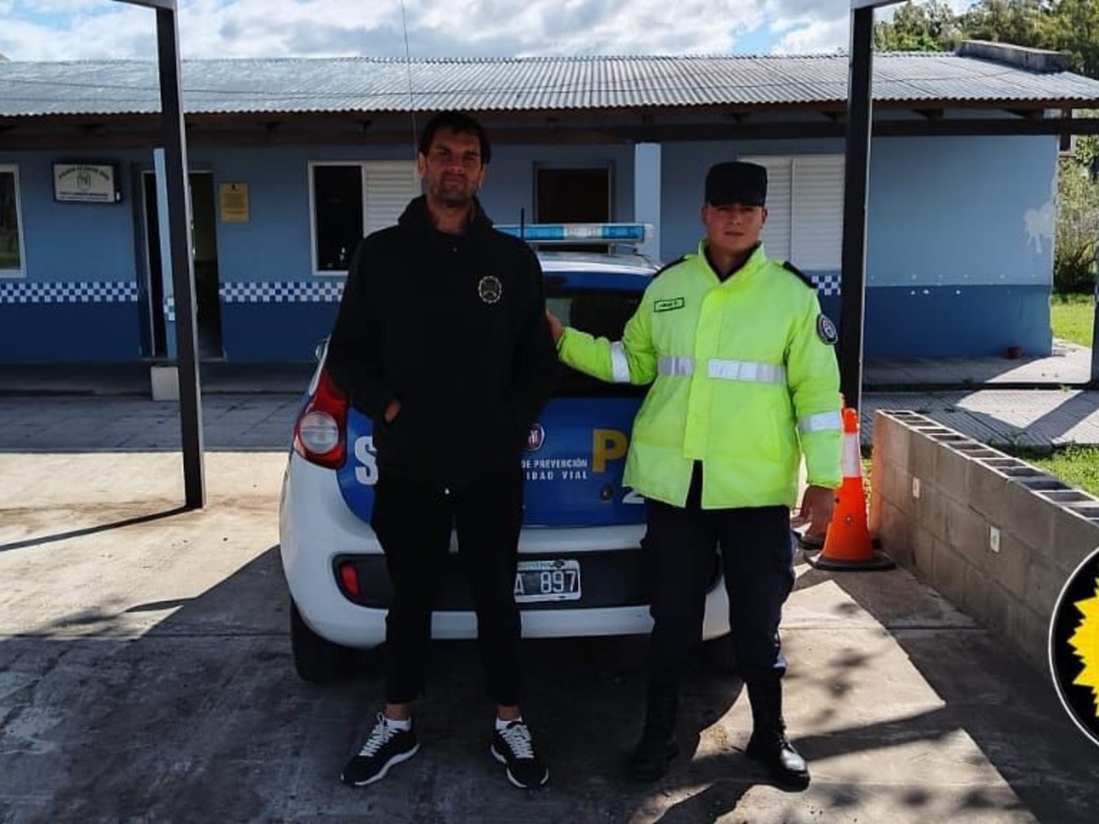 iba en bicicleta por la Ruta 14