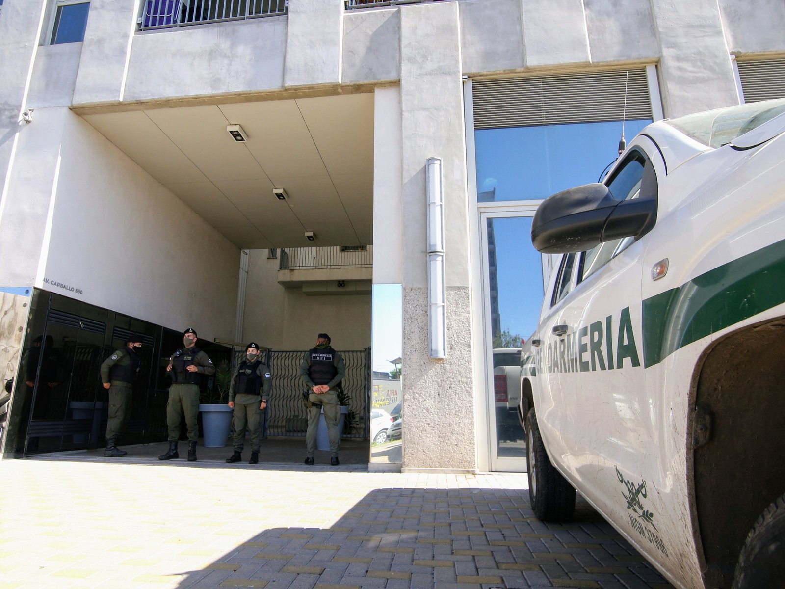investigan una red de cobro de coimas en puestos de ruta y detienen a 23 gendarmes