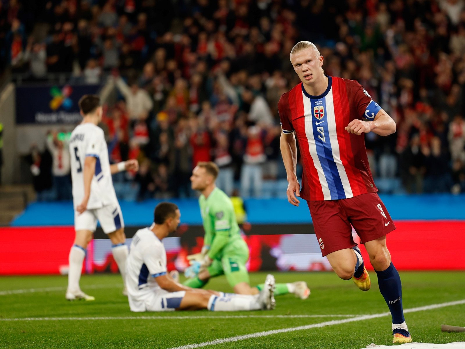 metió un triplete (y falló dos veces un penal) para la brutal goleada de Noruega sobre Israel