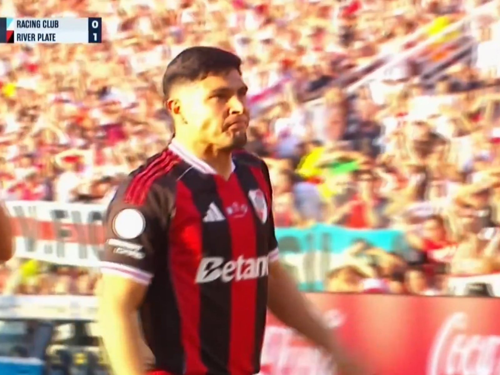 pasó de los insultos de los hinchas de Racing a marcar el gol de River en pocos minutos