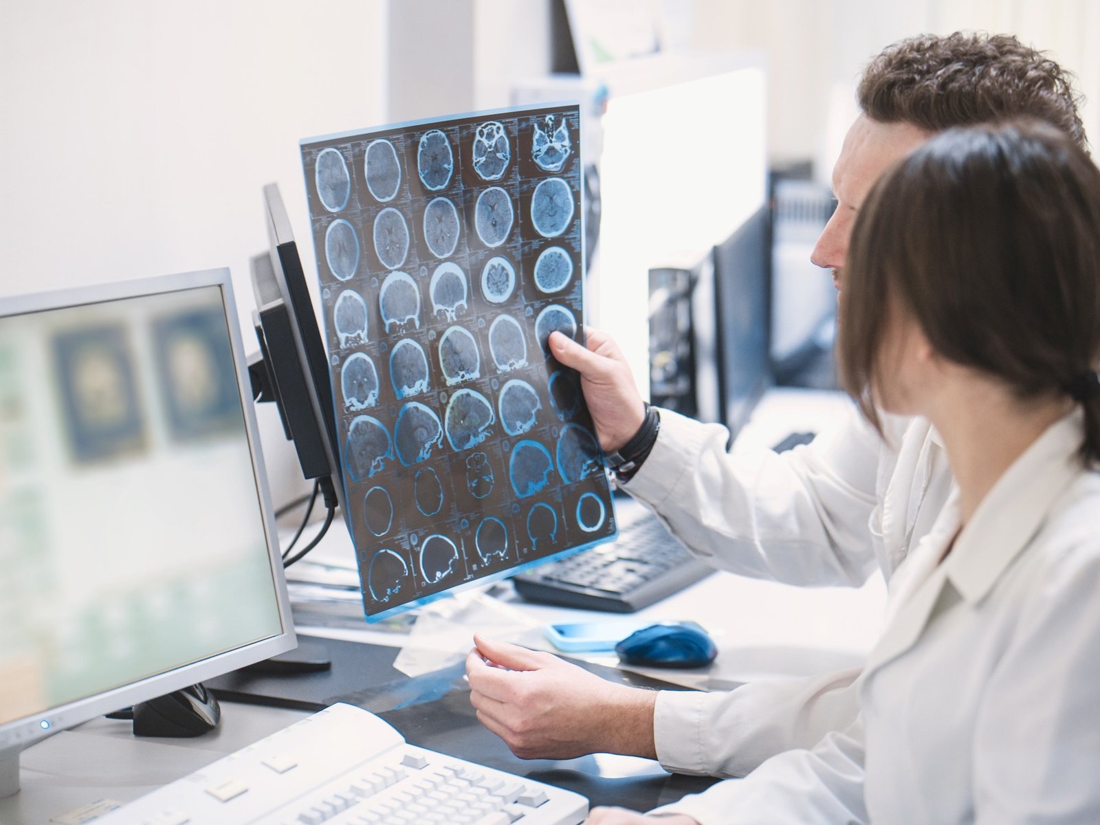 premio a los padres de tratamientos contra la esclerosis múltiple, la diabetes tipo 1 y la artritis