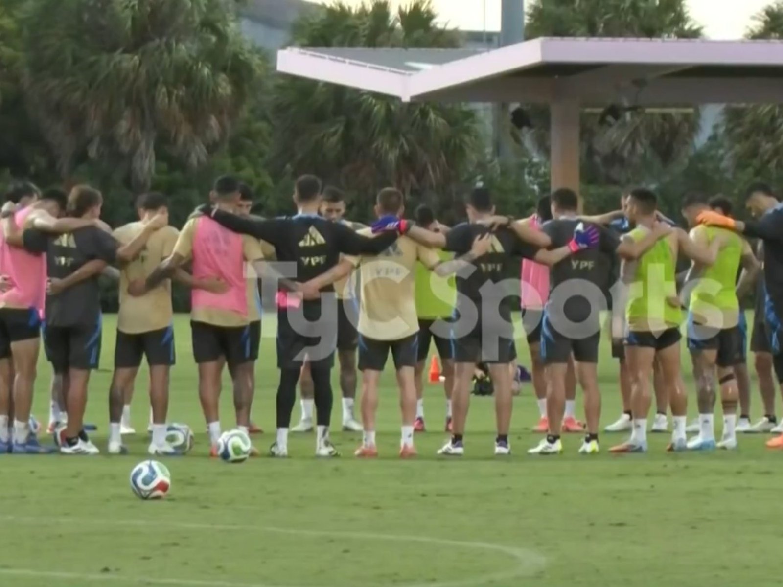 sentido minuto de silencio de los campeones del mundo