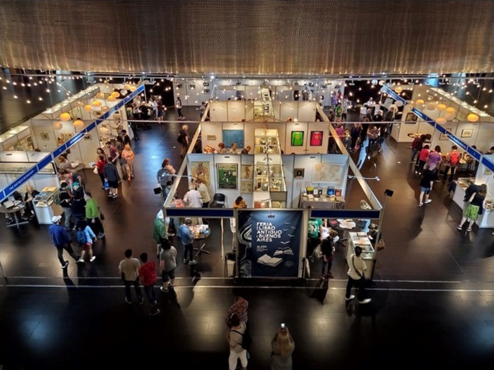 tesoros para buscar en la Feria del Libro Antiguo