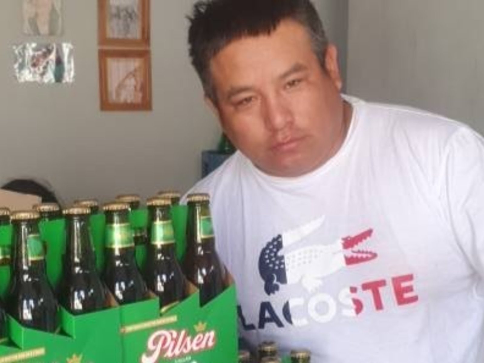 un narco que paga un millón de dólares y manda matar a tres chicas, ¿tiene un Renault 19?