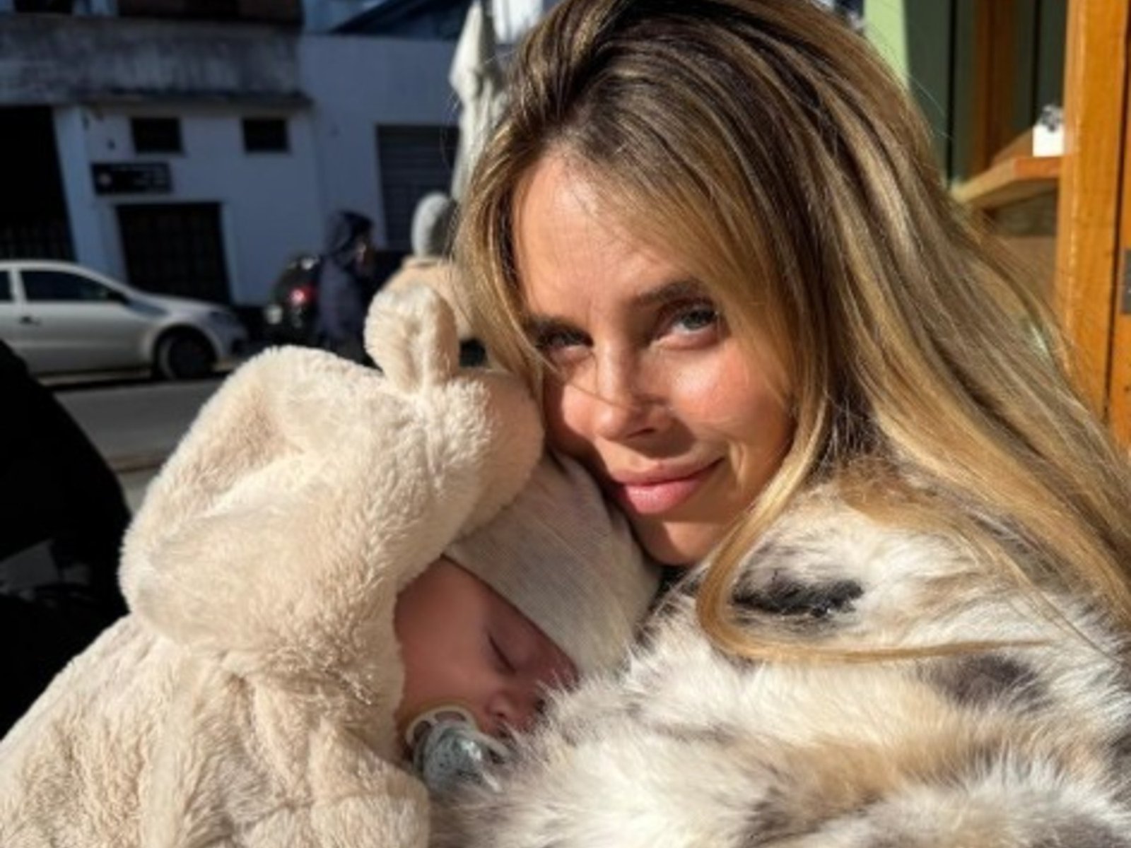 un vecino los agredió con un fierro por ser judíos