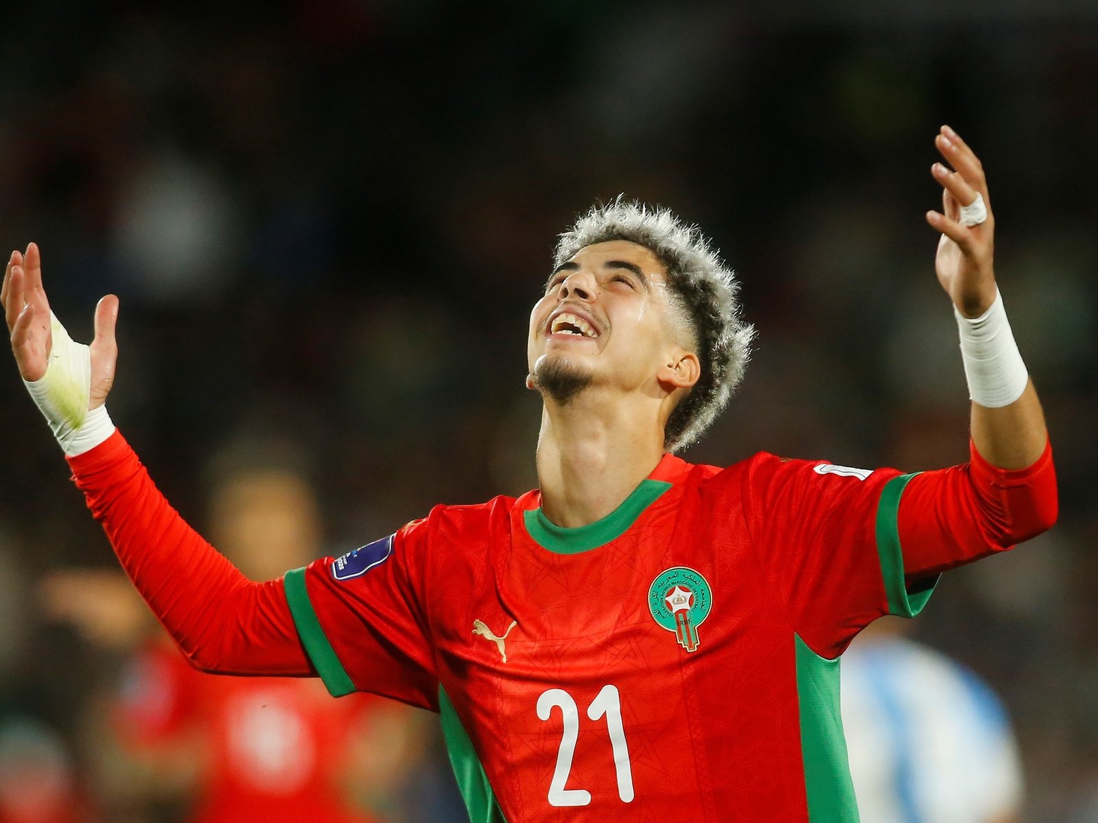 vale menos de un millón de dólares y juega en un equipo chico de Portugal