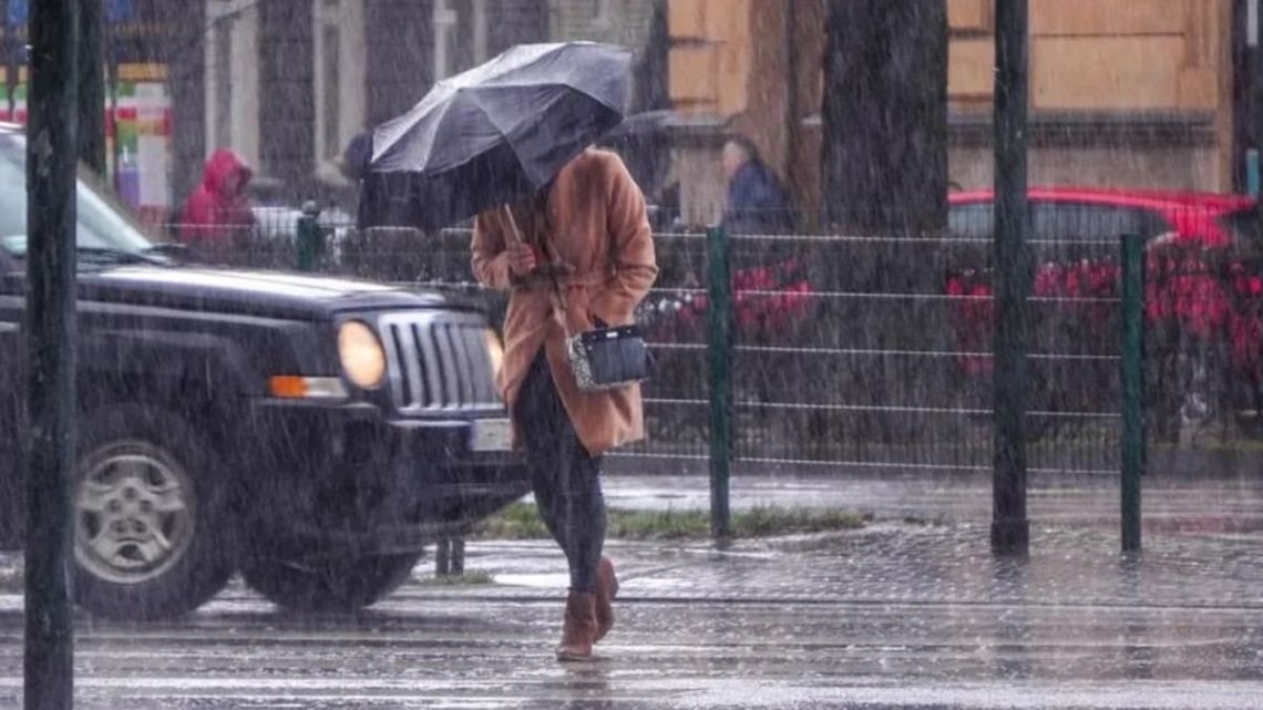 ¿Del sol a lluvias intensas y ráfagas de viento? Cómo estará el clima el fin de semana en Buenos Aires