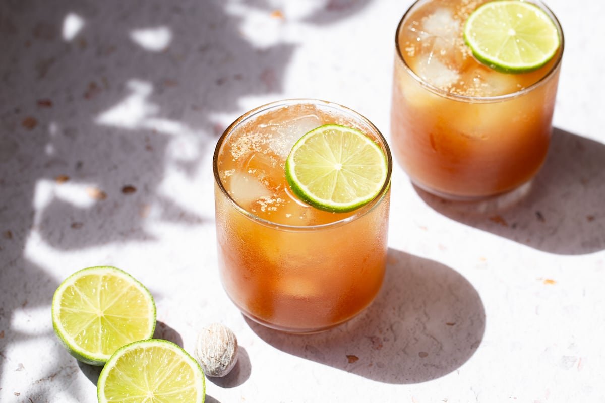‘Rum punch’: el refrescante cóctel insignia de Barbados | El Comidista | Gastronomía