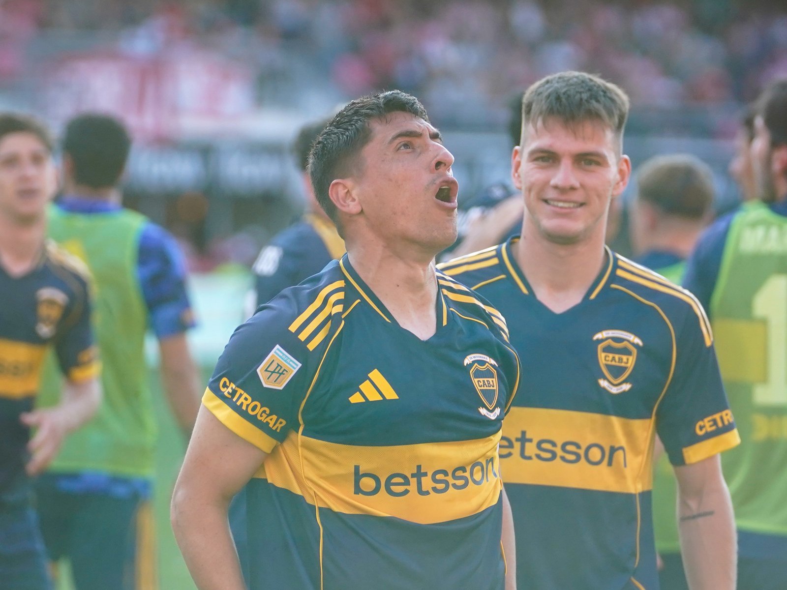 Boca a un paso de la Libertadores 2026 y River no para su caída infinita