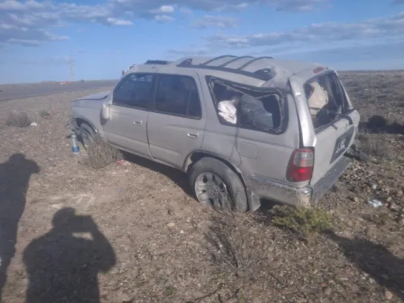 Cuatro hombres resultaron heridos tras un vuelco en la ruta 281