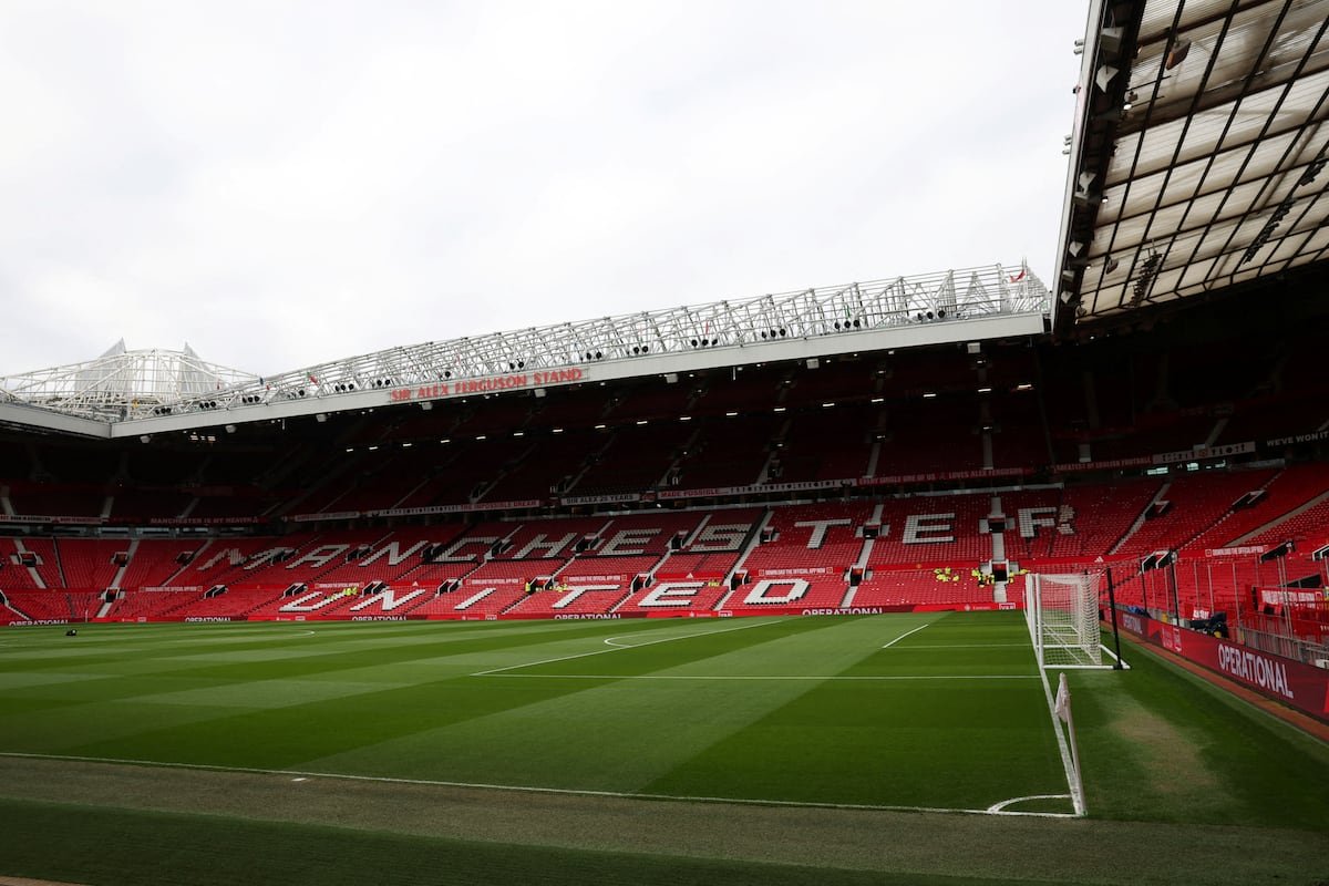 Dormir en Old Trafford: una noche al aire libre en el Teatro de los Sueños con un fin benéfico | Fútbol | Deportes