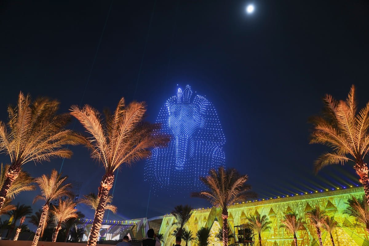Drones, música y desfiles de figurantes para celebrar la inauguración del Gran Museo de Egipto | Cultura