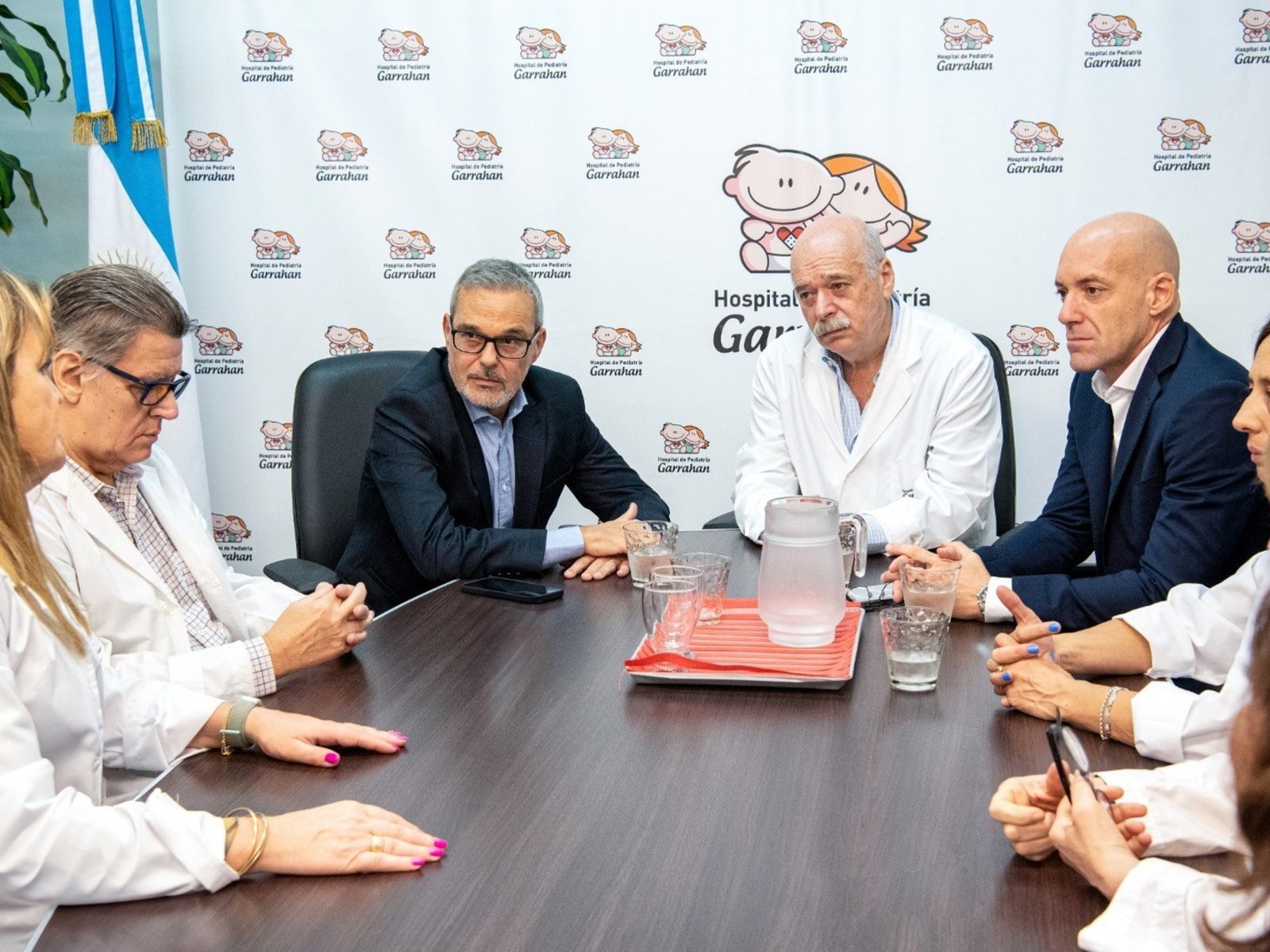 El aumento «histórico» para los médicos del Garrahan y el lado oscuro del anuncio que ahora hizo el Gobierno