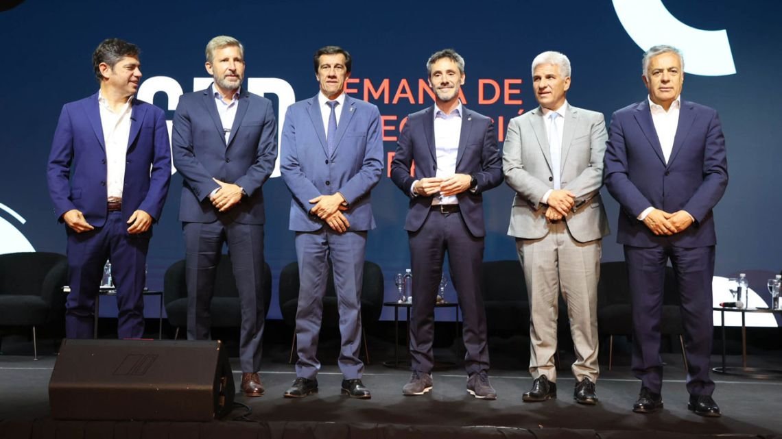 Gobernadores debatieron desarrollo federal junto a 400 jóvenes en la Semana de Integración Federal