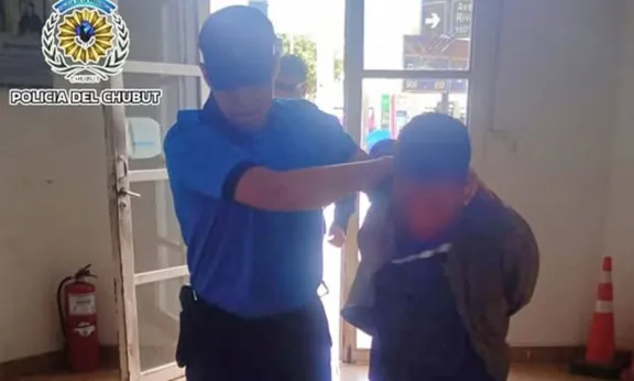 Intentó robar bebidas alcohólicas y fue detenido en la zona céntrica