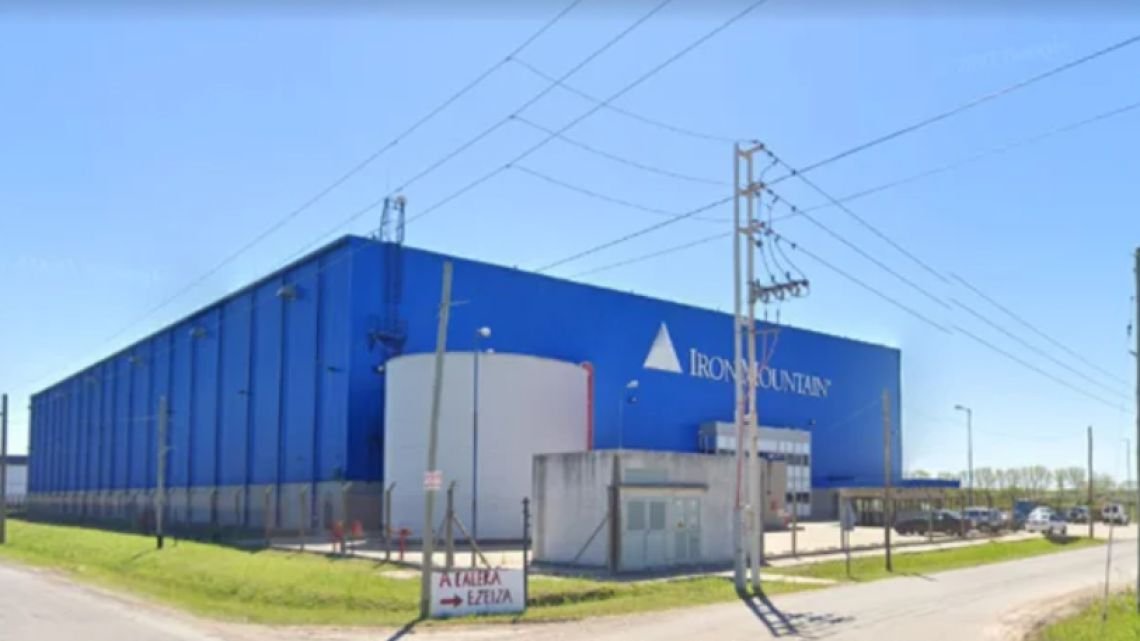 Iron Mountain quedó otra vez en medio del fuego: uno de sus depósitos, afectado en Ezeiza