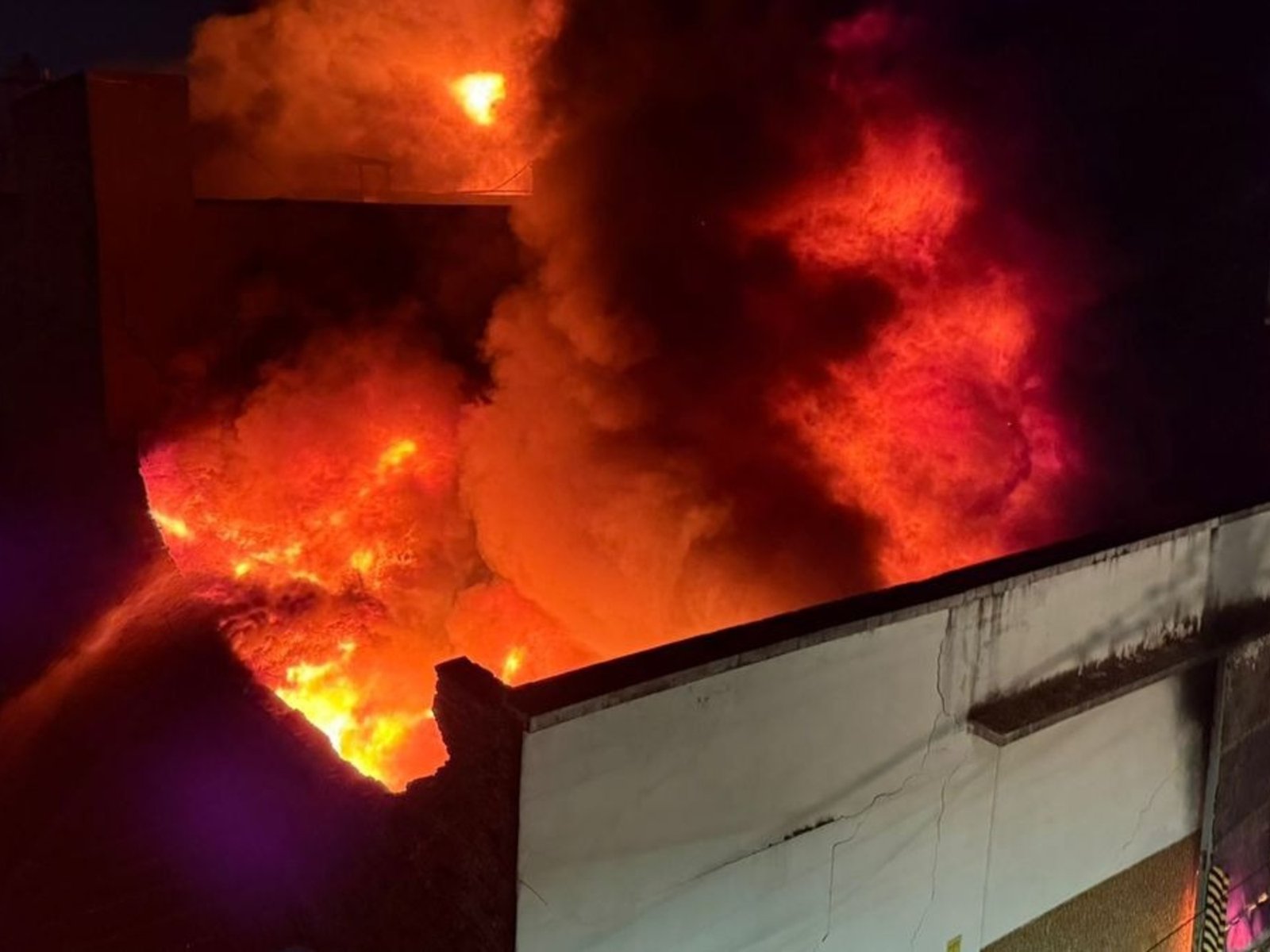 La desesperación de la familia que se quedó sin casa por el incendio en Lomas de Zamora: «Perdí todo»